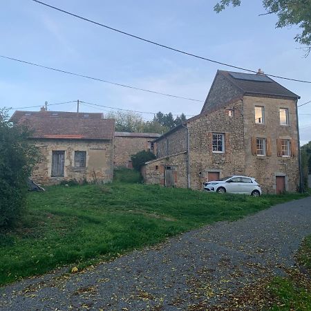 Busset Liages Situe Dans Le Bourbonnais 1 Chambres Lit Double Et Un Clic Clac エクステリア 写真
