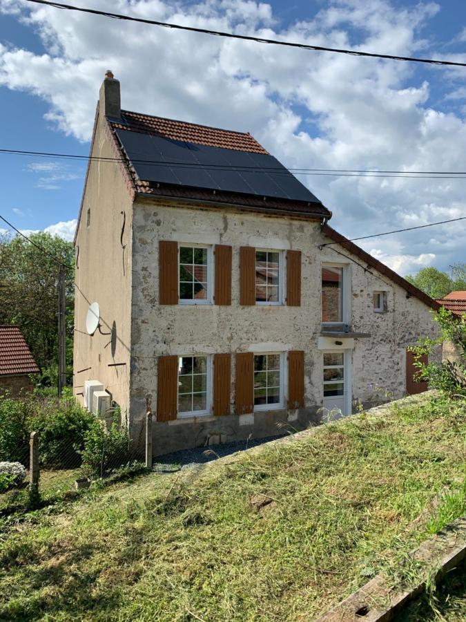 Busset Liages Situe Dans Le Bourbonnais 1 Chambres Lit Double Et Un Clic Clac エクステリア 写真