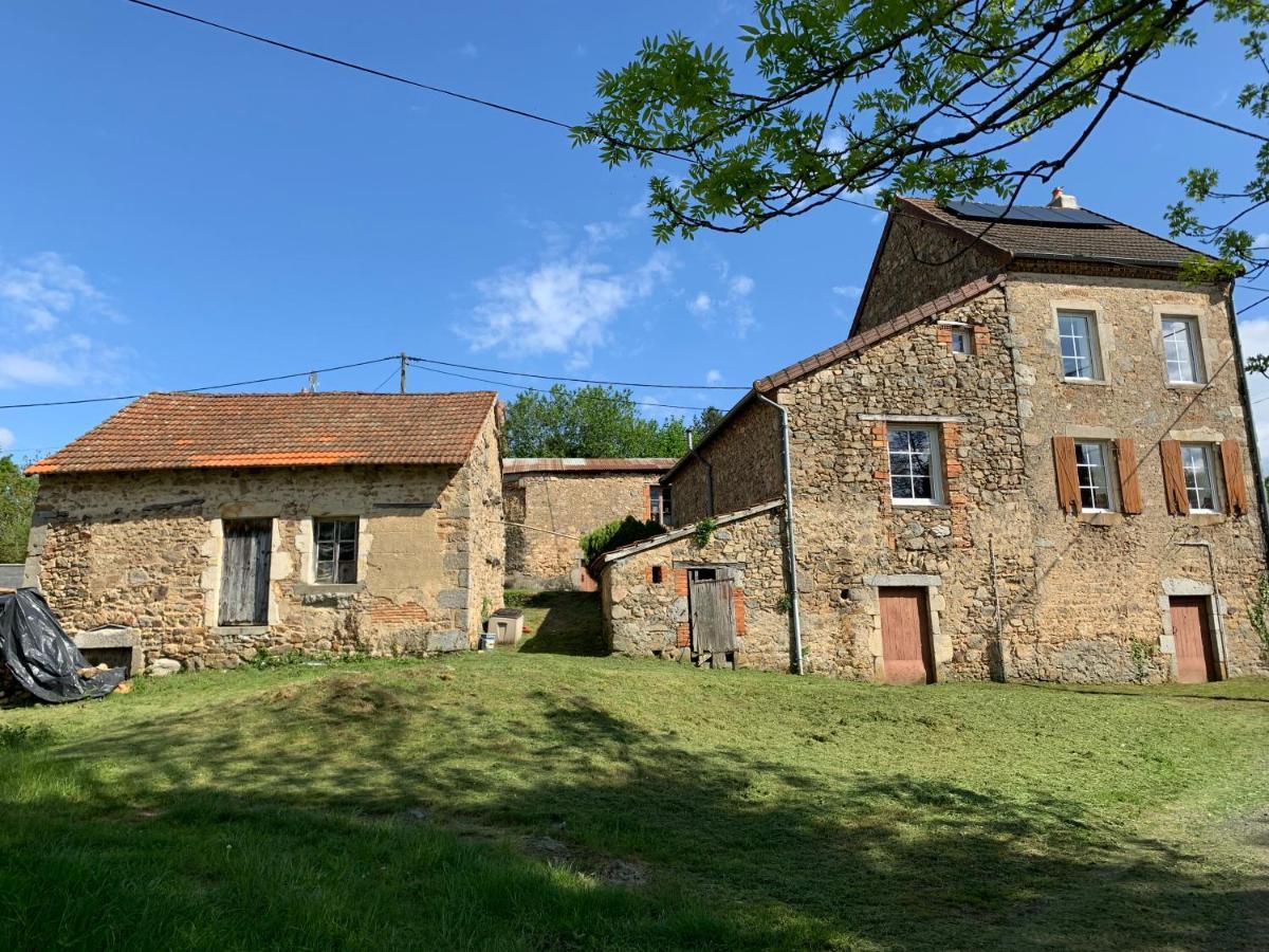 Busset Liages Situe Dans Le Bourbonnais 1 Chambres Lit Double Et Un Clic Clac エクステリア 写真